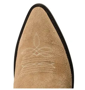 Pointed toe cowboy boot type